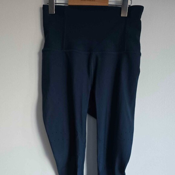 Lululemon Zoned In Tight 27” – Night Diver – Size 4 – Women’s Running Leggings - Picture 4 of 8